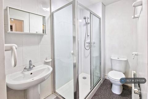 2 bedroom flat to rent, Marionville Medway, Edinburgh, EH7