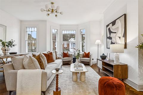 3 bedroom apartment for sale, Wakehurst Road, SW11