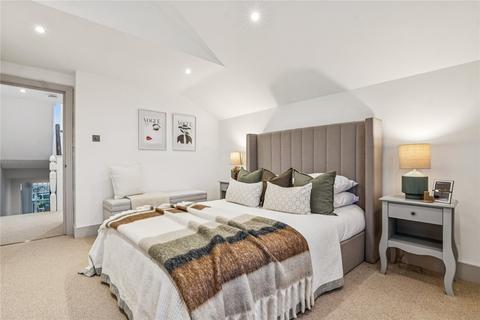 3 bedroom apartment for sale, Wakehurst Road, SW11