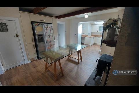 4 bedroom semi-detached house to rent, Sude Hill, New Mill, Holmfirth, HD9