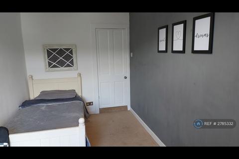 4 bedroom semi-detached house to rent, Sude Hill, New Mill, Holmfirth, HD9