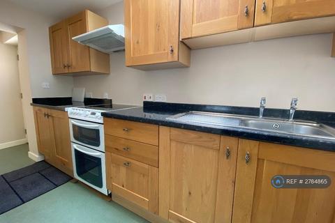 undefined, Green Crescent, Gosport, PO13