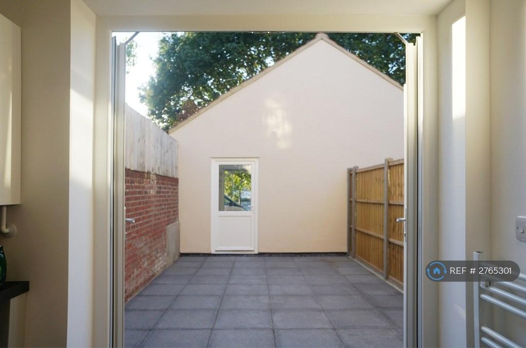 Courtyard Garden