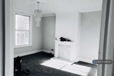1 bedroom flat to rent, Highbridge Street, Waltham Abbey, EN9