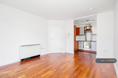 2 bedroom flat to rent, Whitham Court, London, SW17