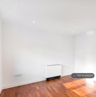 2 bedroom flat to rent, Whitham Court, London, SW17