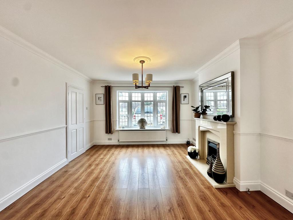 Open-plan Lounge/Dining Room
