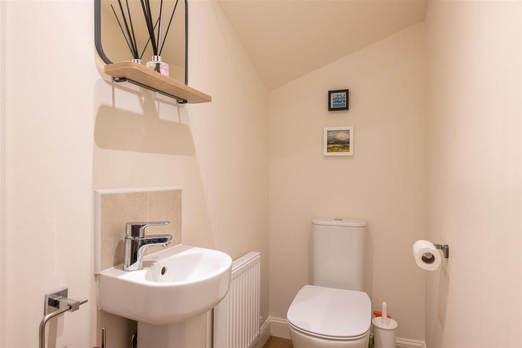 Derwent Road 44 WC.jpg