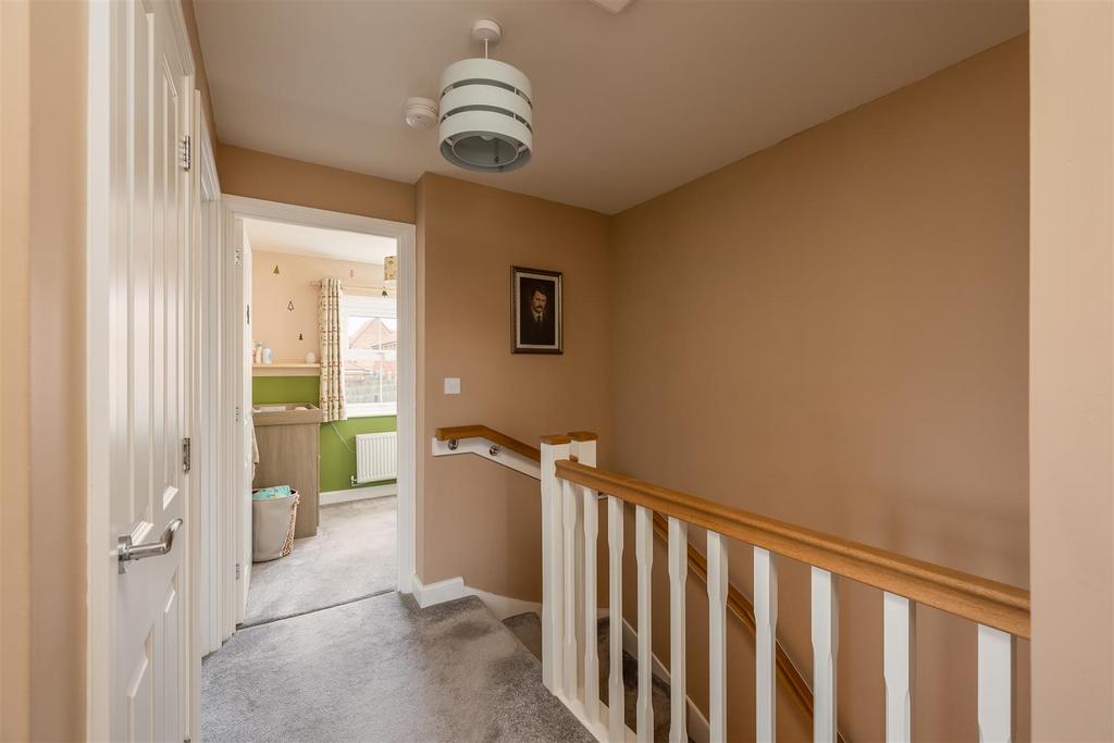 Derwent Road 44 Landing.jpg