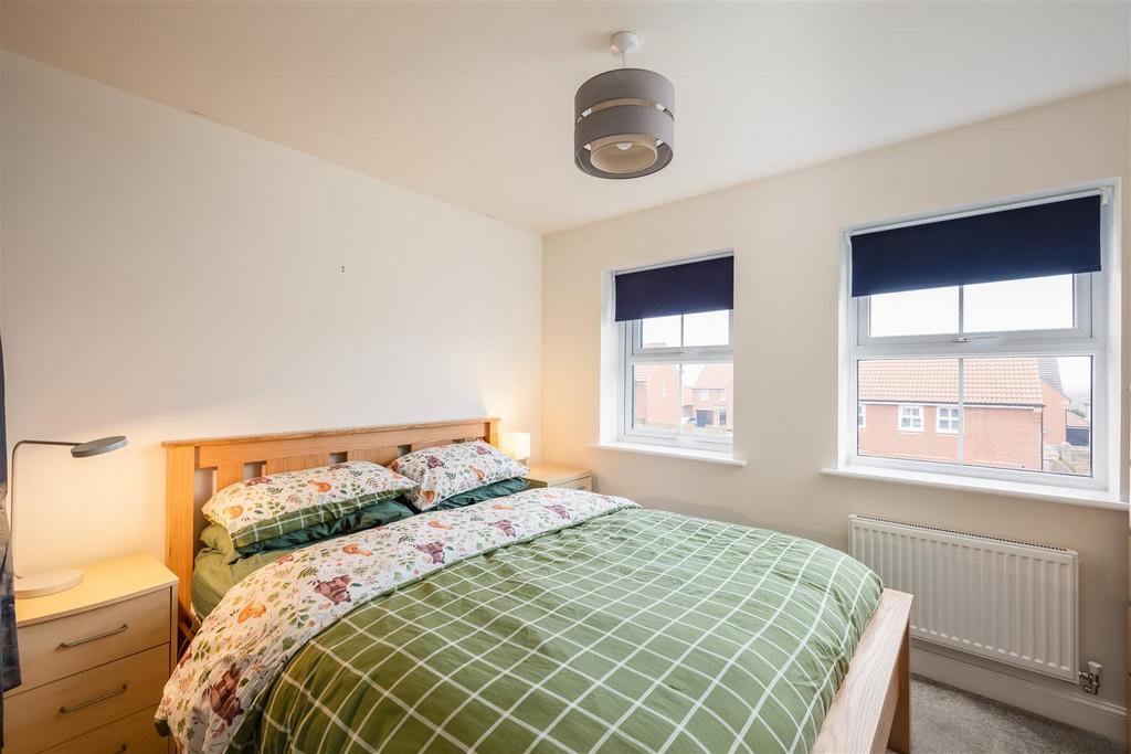 Derwent Road 44 Bedroom 1-1.jpg