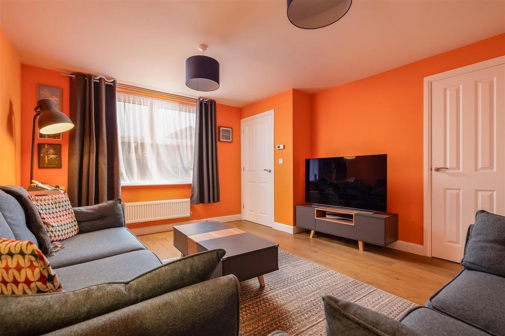 Derwent Road 44 Sitting Room-3.jpg