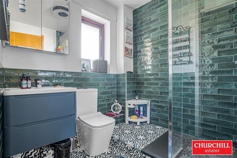 1 bedroom flat for sale, Peppermint Place, Leytonstone