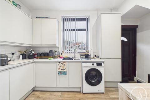 2 bedroom terraced house for sale, Gelderd Road, Birstall, Batley