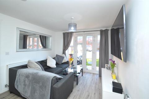 1 bedroom apartment for sale, Chinchen Close, East Cowes