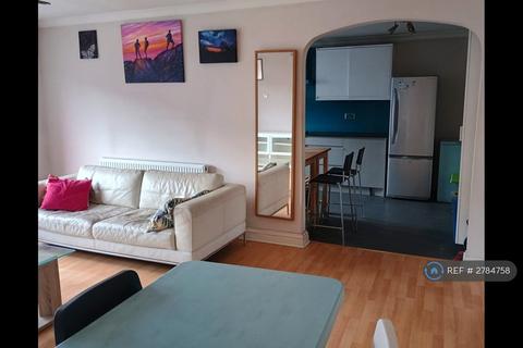 2 bedroom flat to rent, Pen-Y-Lan Road, Cardiff, CF24