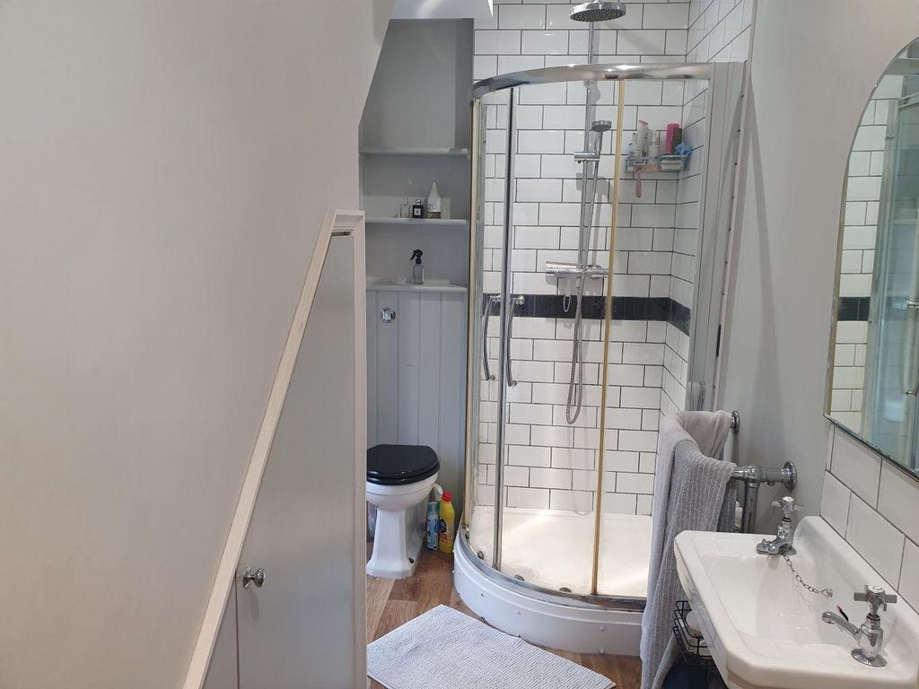 Shower room.jpg