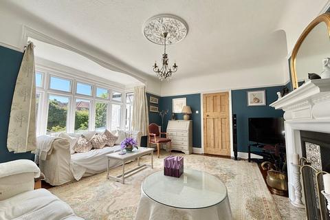 4 bedroom detached house for sale, Cooden Drive, Bexhill-on-Sea, TN39