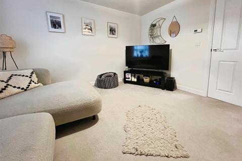 2 bedroom terraced house for sale, Fetlock Drive, Bradford BD2