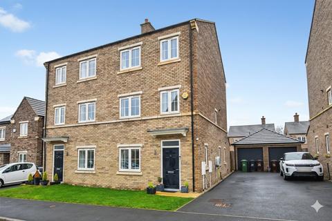undefined, Naylor Avenue, Yeadon, Leeds, West Yorkshire