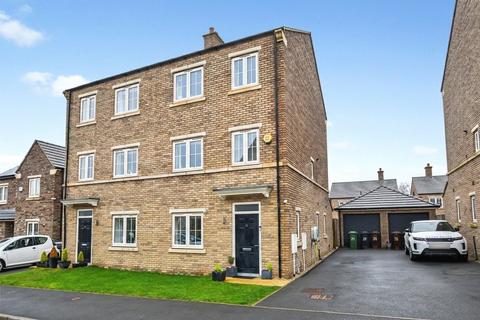 undefined, Naylor Avenue, Yeadon, Leeds, West Yorkshire