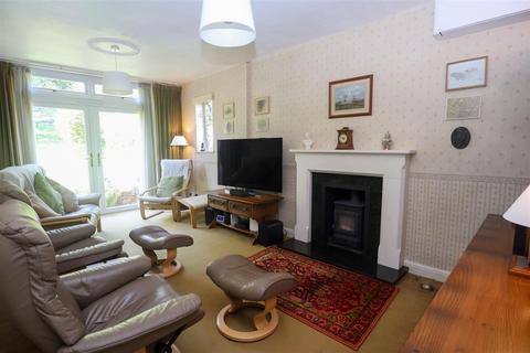 undefined, Chaldon Way, Coulsdon
