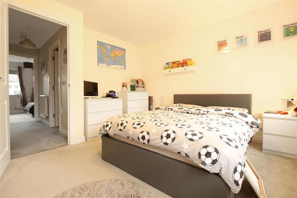 Bedroom 2a.jpg