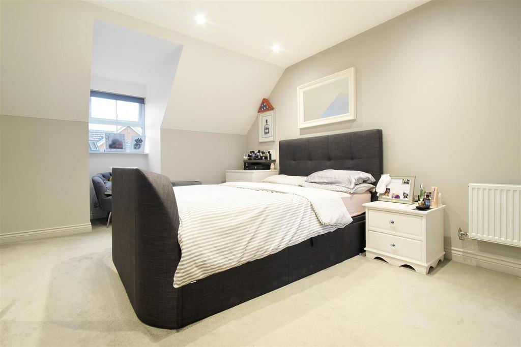 Master Bedroom.jpg