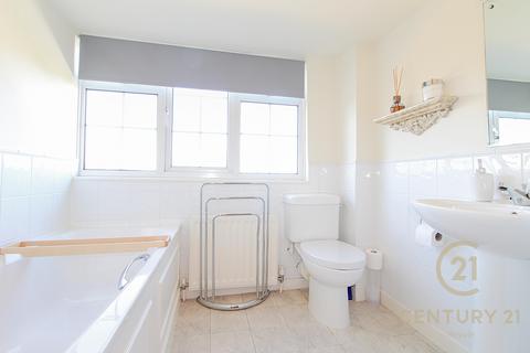 3 bedroom terraced house to rent, Church Road, LONDON SW19