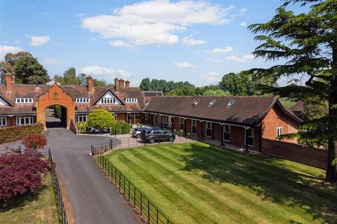 undefined, Moreton Paddox, Moreton Morrell, Warwick