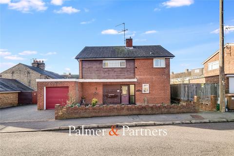 3 bedroom detached house for sale, Coval Lane, Essex CM1