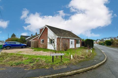 4 bedroom chalet for sale, Church Close, Cantley NR13