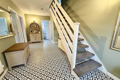 4 bedroom chalet for sale, Church Close, Cantley NR13