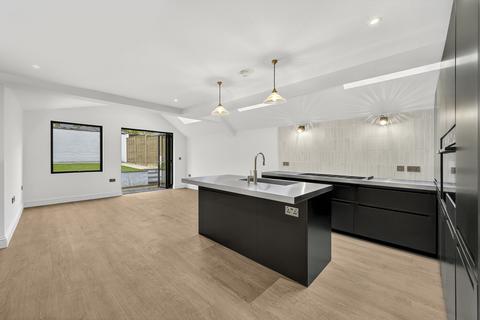 2 bedroom flat for sale, Upland Road, London, SE22