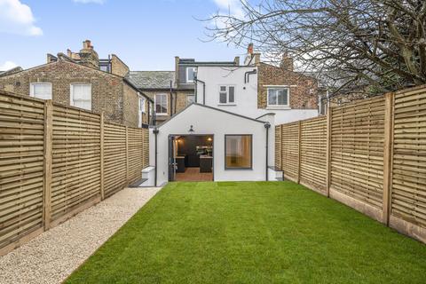 2 bedroom flat for sale, Upland Road, London, SE22