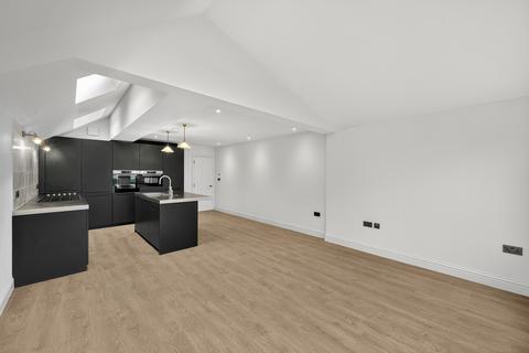 2 bedroom flat for sale, Upland Road, London, SE22