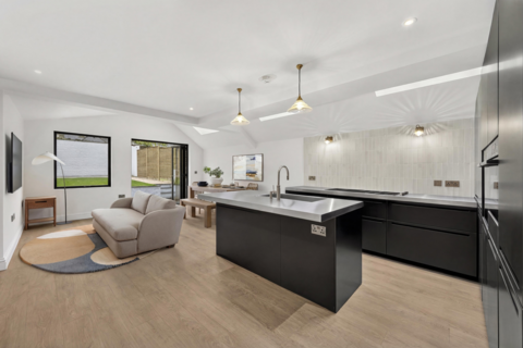 2 bedroom flat for sale, Upland Road, London, SE22