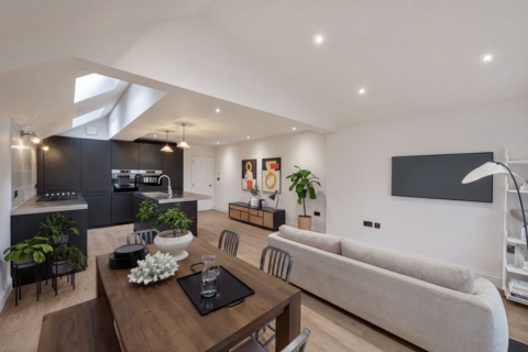 2 bedroom flat for sale, Upland Road, London, SE22