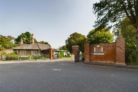 2 bedroom apartment for sale, Guildhall Street, Chichester