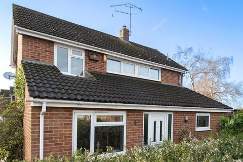 3 bedroom semi-detached house for sale, Oakdale Walk, Woodley, Reading