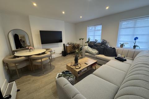 2 bedroom apartment to rent, Lyttelton Road, London N2