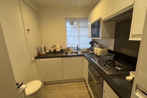 2 bedroom apartment to rent, Lyttelton Road, London N2