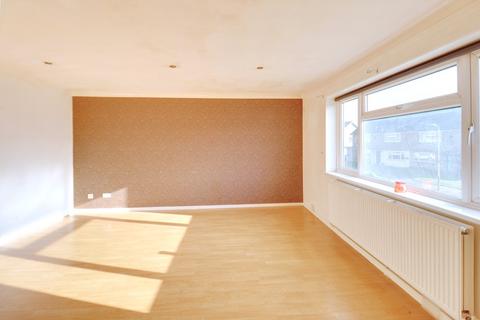 2 bedroom maisonette for sale, Fyfield Road, Rainham RM13