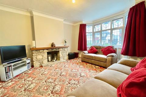 4 bedroom semi-detached house for sale, Cottesmore Gardens, Leigh-on-Sea, Essex, SS9
