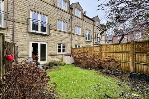 undefined, Thorpe Grange Gardens, Almondbury, Huddersfield, HD5 8BY