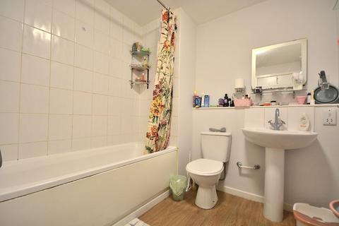 1 bedroom apartment for sale, Marco Island, Huntingdon Street