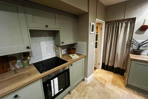 undefined, 17 Carmarthen Street, Llandeilo, Carmarthenshire.