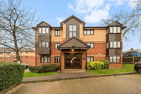 2 bedroom flat for sale, Medesenge Way, London N13