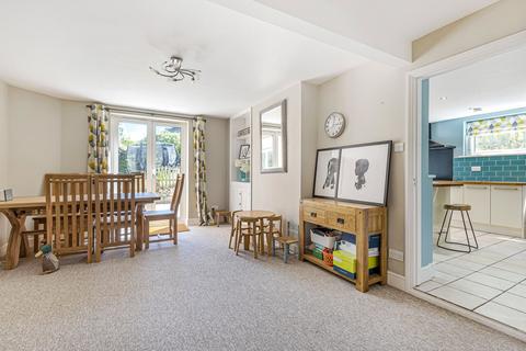 5 bedroom detached house for sale, Frensham Road, Lower Bourne, Farnham, Surrey, GU10