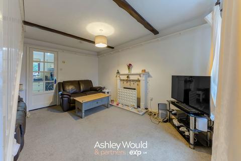 2 bedroom semi-detached house for sale, Linnet Close, Halesowen B62