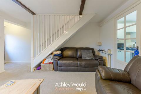 2 bedroom semi-detached house for sale, Linnet Close, Halesowen B62